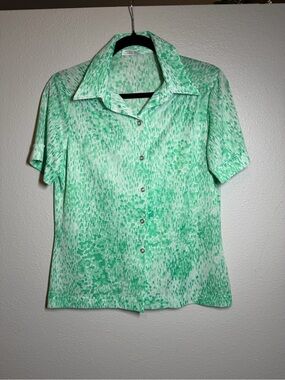 Vintage 1970s Dagger Collar mint Cottagecore Green dot blouse Button Down shirt